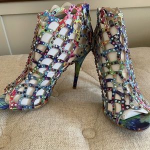 Zigi Soho, Size 8, Multi-colored